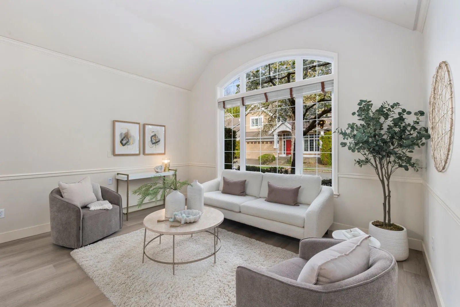Bright staged living room, hand-blended flambient exposure